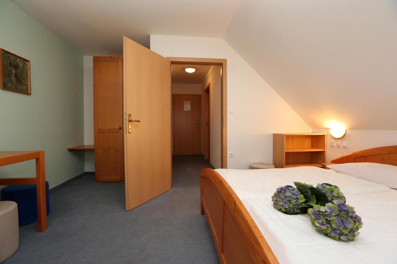 Bed & Breakfast Hisa Resje Hotel Bohinj Room photo